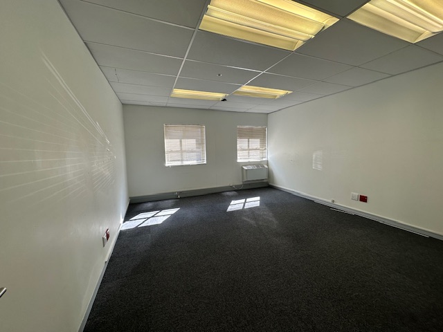To Let commercial Property for Rent in Pinelands Western Cape